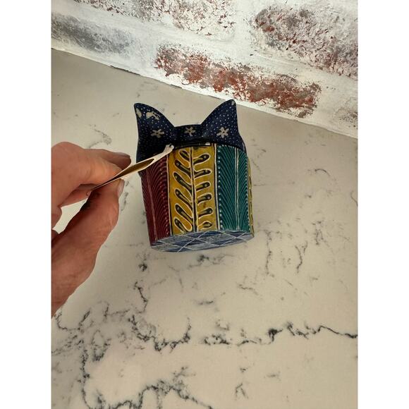 Hand Carved Wood Cat Face Box Covered in Hand Dyed Batik - Picture 6 of 14